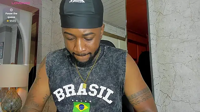 Drake Nassir4 online show from November 2025 02:39:02 PM