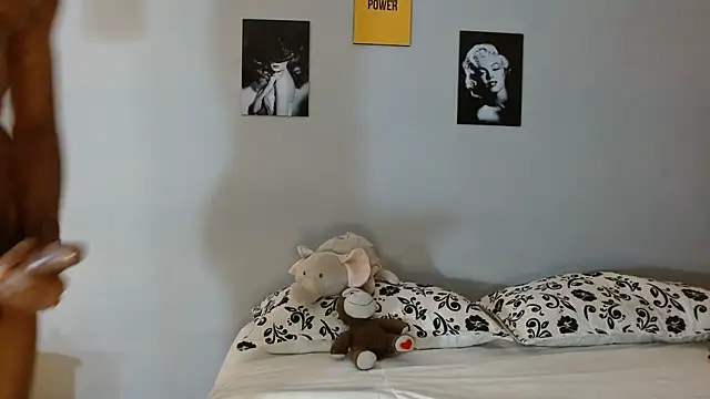 Snapshot of Kimandyuk chatting on December 2024 10:37:01 PM Kimandyuk online show from December 2024 10:37:01 PM