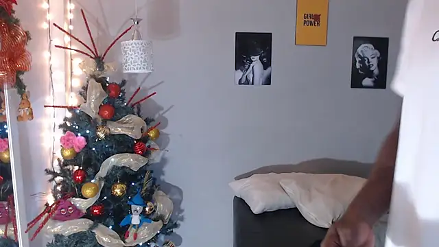 Snapshot of Kimandyuk chatting on December 2024 02:19:01 AM Kimandyuk online show from December 2024 02:19:01 AM