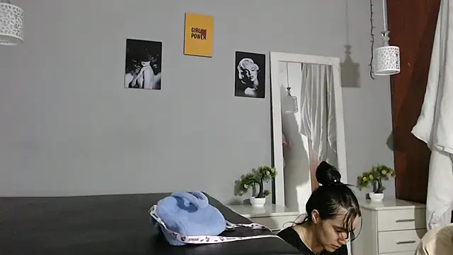 Snapshot of Kimandyuk chatting on January 2025 08:04:02 PM Kimandyuk online show from January 2025 08:04:02 PM