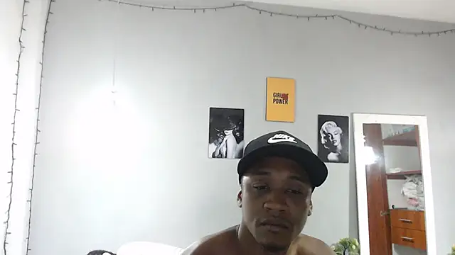 Snapshot of Kimandyuk chatting on January 2025 05:18:01 PM Kimandyuk online show from January 2025 05:18:01 PM