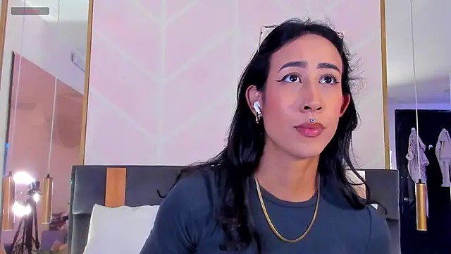 GabyPetit online show from November 2025 07:59:02 PM