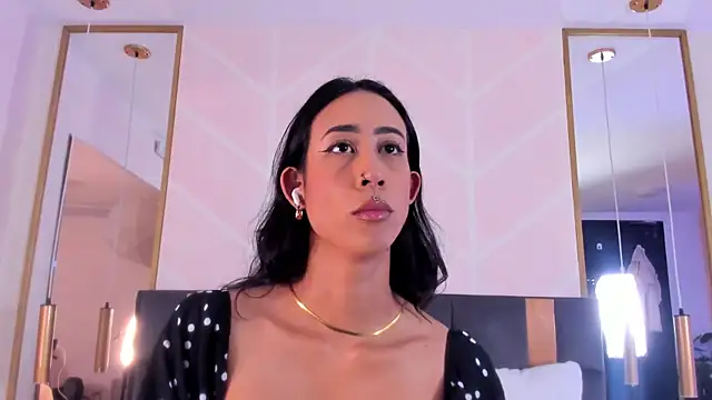 GabyPetit online show from December 2025 07:55:01 PM