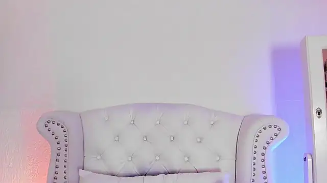 GabyPetit online show from April 2026 07:47:02 PM