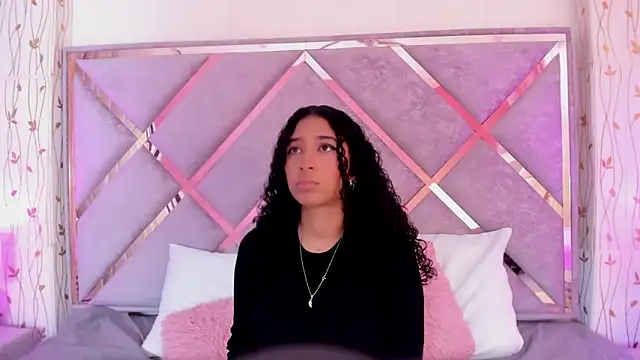  lanna jhonson  online show from January 2025 01:32:02 PM