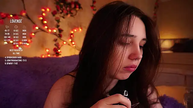 GillianDowdey online show from November 2025 04:00:01 AM