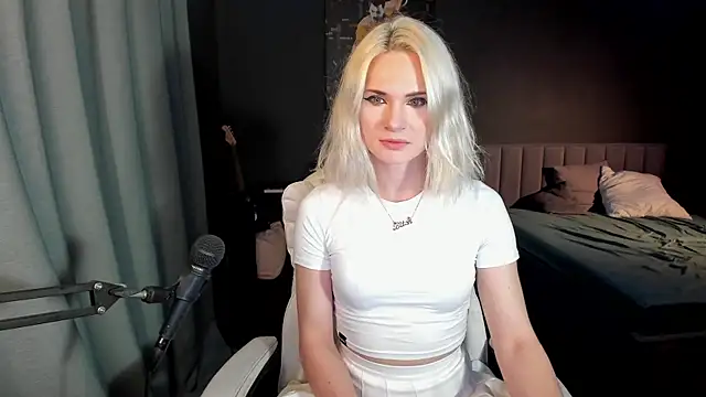 Milena marshmalows online show from February 2025 11:04:01 PM