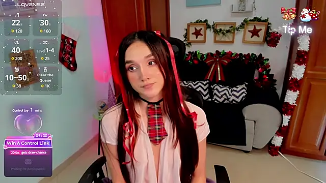 Snapshot of Dakota_Faning chatting on December 2024 05:04:02 PM Dakota Faning online show from December 2024 05:04:02 PM