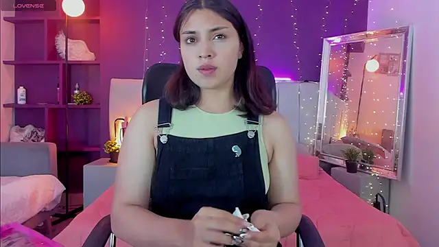 VickyBuunny online show from March 2025 02:01:01 PM