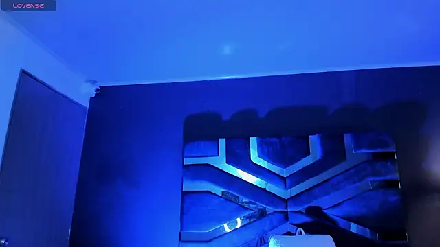 Ian Castillo  online show from February 2026 11:56:01 PM