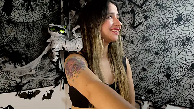 julietta   jackson online show from October 2025 06:39:01 PM