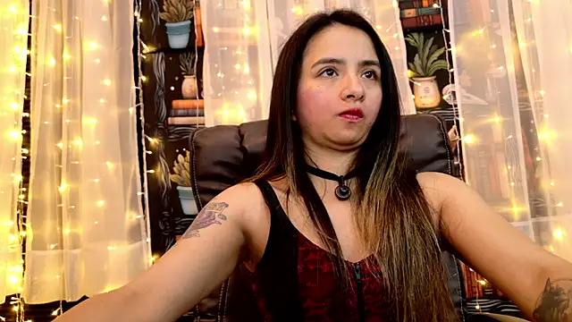 Snapshot of julietta___jackson chatting on June 2026 10:35:01 PM julietta jackson online show from June 2026 10:35:01 PM
