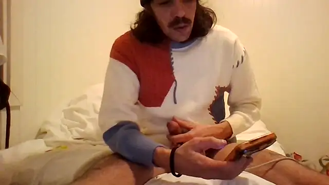 wolfwhite95 online show from February 2026 09:16:01 PM