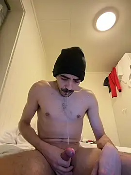 wolfwhite95 online show from March 2026 01:01:01 AM