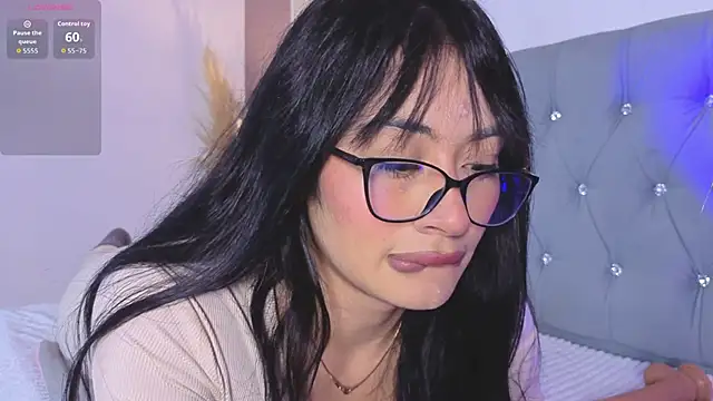 aprildreams19 online show from February 2026 12:33:01 PM