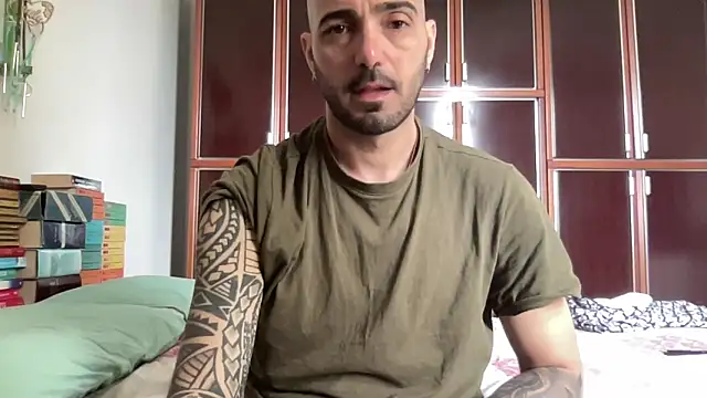 alessandromori91 online show from April 2026 10:21:02 AM