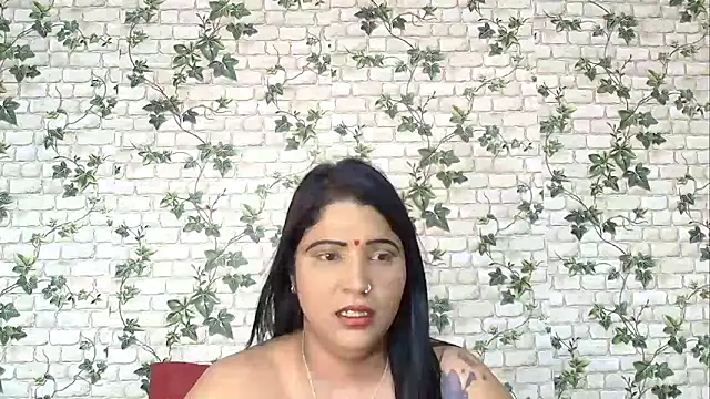 Snapshot of XIndianintimacy chatting on February 2025 05:33:01 PM XIndianintimacy online show from February 2025 05:33:01 PM