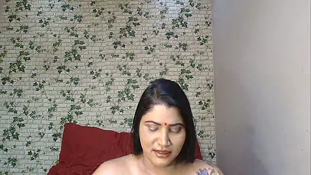 Snapshot of XIndianintimacy chatting on October 2025 06:39:01 PM XIndianintimacy online show from October 2025 06:39:01 PM