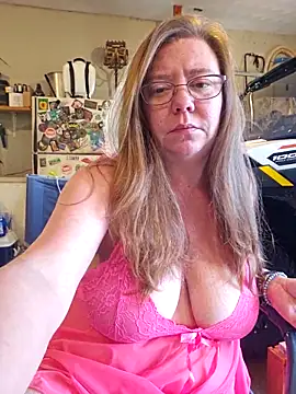 MsShelby40 online show from September 2025 10:13:01 PM