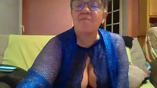 Vandeae44 online show from February 2026 08:58:01 PM