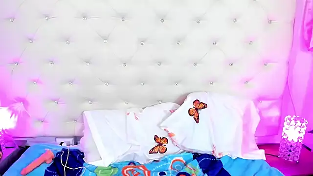 sophie pariss online show from February 2025 06:11:02 AM