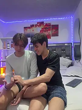 Snapshot of Alex_and_Fabian chatting on April 2026 03:32:02 AM Alex and Fabian online show from April 2026 03:32:02 AM