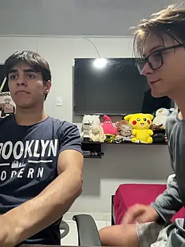 Snapshot of Alex_and_Fabian chatting on May 2026 03:35:01 AM Alex and Fabian online show from May 2026 03:35:01 AM