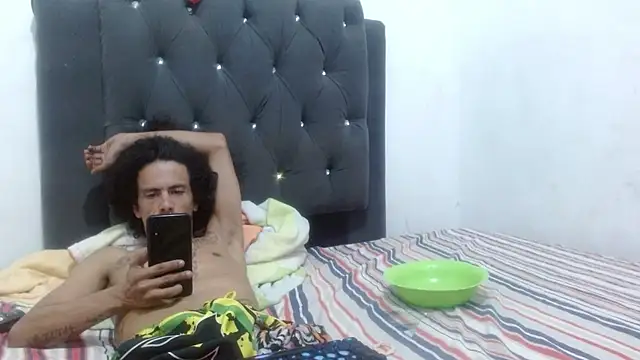 Snapshot of damian_bottom_bigcock chatting on March 2025 11:15:02 PM damian bottom bigcock online show from March 2025 11:15:02 PM