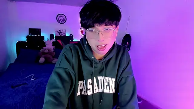 AnggelONfiree online show from February 2026 04:45:01 AM