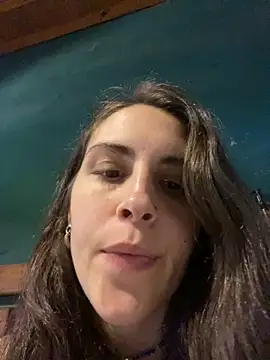 isadelasestrellas online show from April 2026 06:09:01 PM