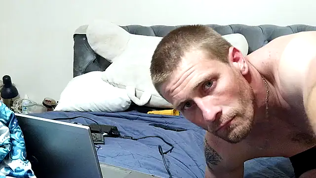 dcrick978 online show from April 2026 07:35:01 AM