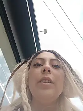 madelaine- online show from October 2025 08:09:02 PM