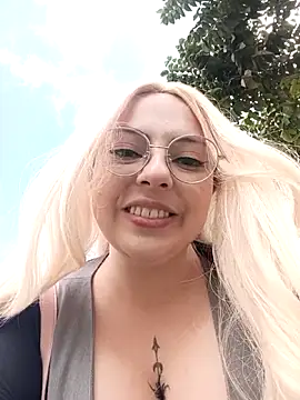 madelaine- online show from March 2026 07:42:02 PM