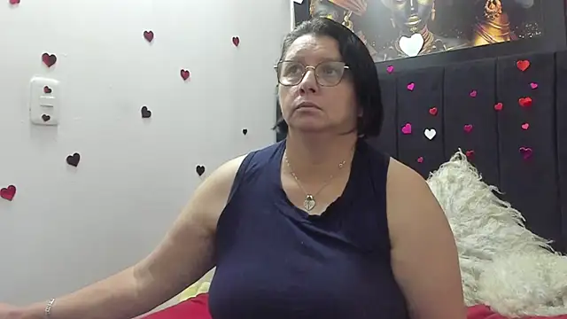 Evaaross 2345 online show from April 2026 04:15:02 PM