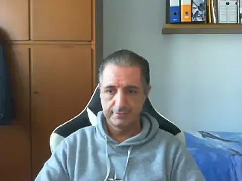 Snapshot of lliuk70mi chatting on December 2024 12:01:02 PM lliuk70mi online show from December 2024 12:01:02 PM