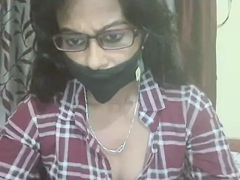 Snapshot of JENIFER_PUNE chatting on February 2025 04:07:01 PM JENIFER PUNE online show from February 2025 04:07:01 PM