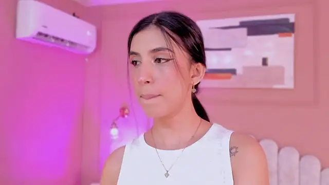 zia cooper online show from March 2026 07:10:01 PM