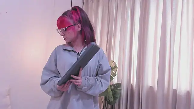 RedMeloddy online show from February 2025 07:19:02 PM