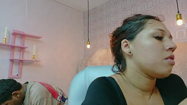 Annyeli online show from November 2025 05:56:02 PM