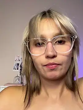 bigbabykiki online show from October 2025 09:04:02 AM