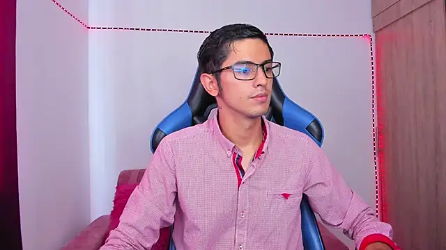 Ethan Sai    online show from December 2024 04:49:01 PM