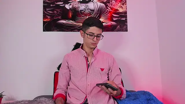 Ethan Sai    online show from February 2025 08:31:01 PM