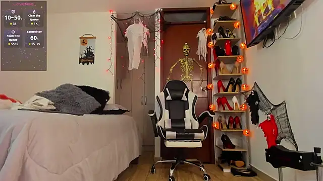 SophieBaker   online show from October 2025 03:14:02 AM