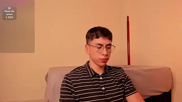 Snapshot of Alexx_oconnor chatting on February 2025 04:31:02 PM Alexx oconnor online show from February 2025 04:31:02 PM