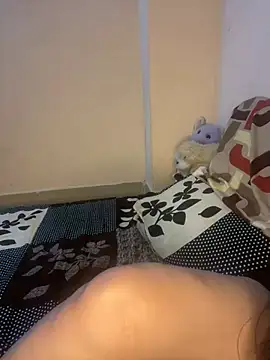 Snapshot of _riyaahahaha_ chatting on February 2025 09:34:02 AM  riyaahahaha  online show from February 2025 09:34:02 AM