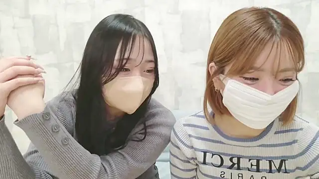 LOVE MOMO LOVE online show from April 2026 12:07:02 PM