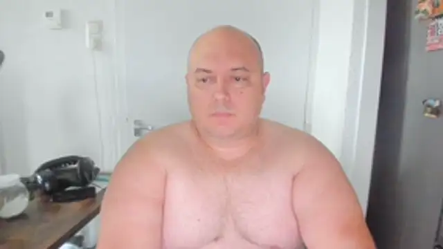 BigromeoXX online show from November 2025 01:54:02 PM