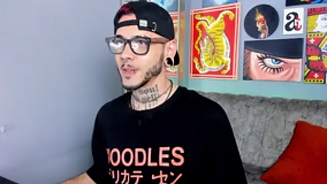 MurdockH online show from November 2025 06:34:02 AM