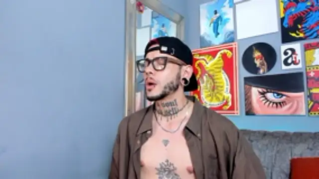 MurdockH online show from November 2025 03:39:01 AM