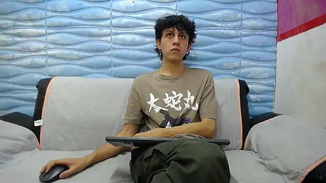 Snapshot of Felipe_Browns chatting on February 2025 12:37:01 PM Felipe Browns online show from February 2025 12:37:01 PM